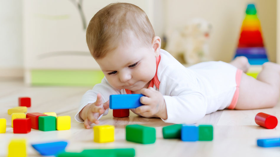 Die ersten sechs Monate - die Meilensteine Ihres Babys 